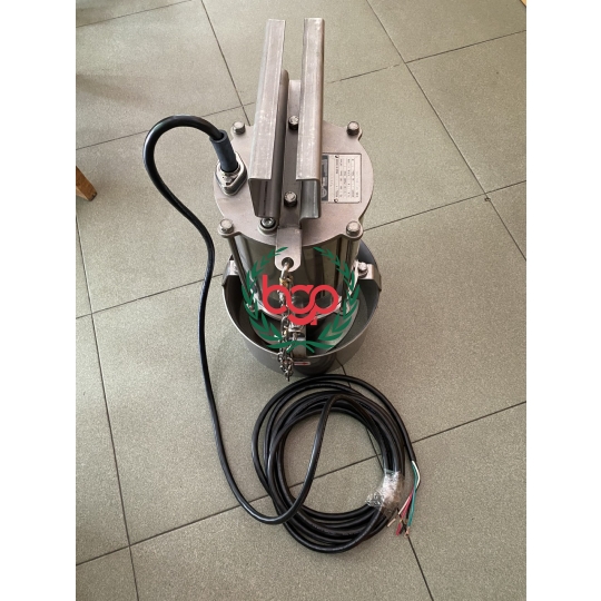 MÁY KHUẤY CHÌM EVAK EM-5.20 2HP